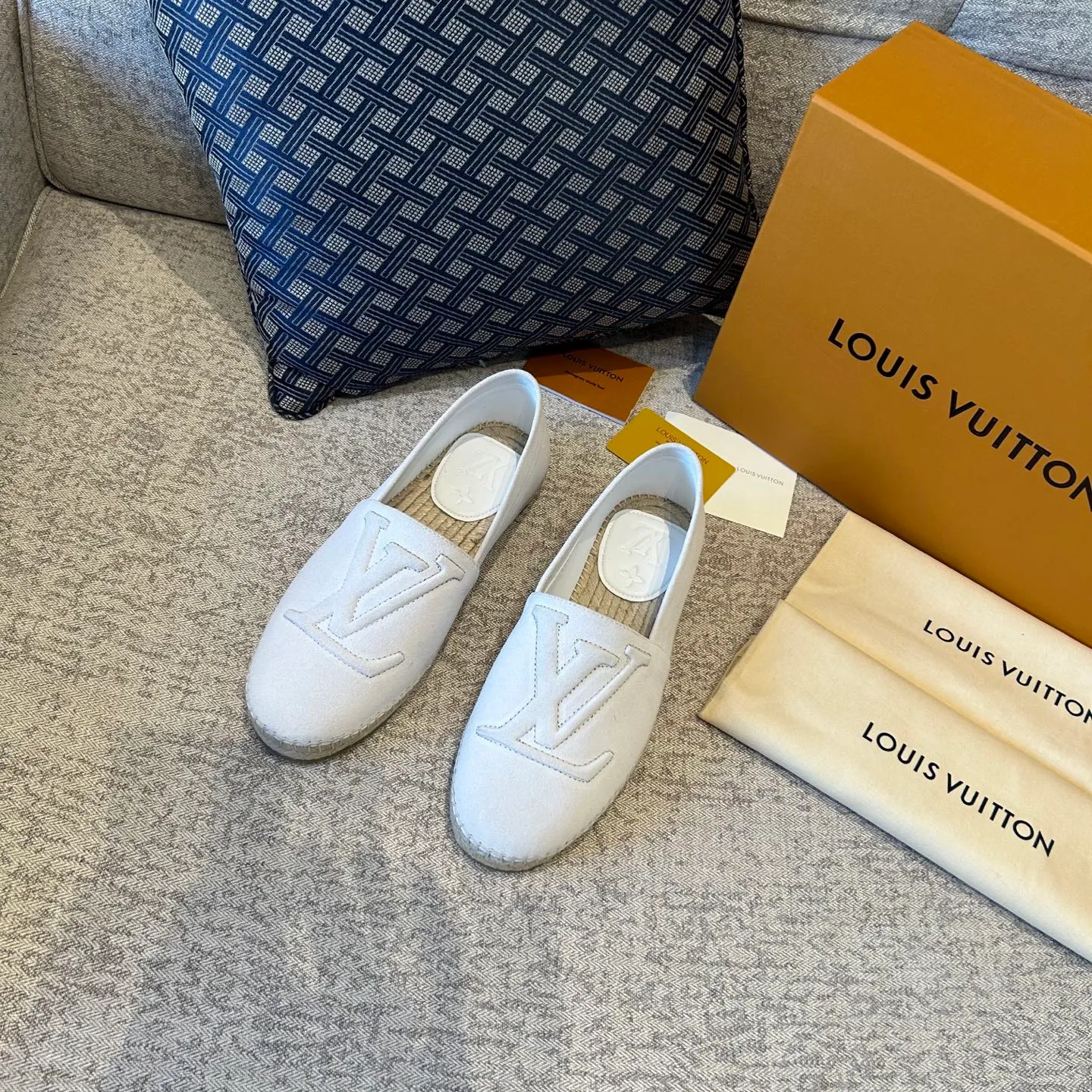 [L Family] Top P: 720💰-Size: 39-44 (customized at 38.45.46) L Family Freesstyle Men's Fisherman Shoes. 2026 Overseas🎆🎆[Spring and Summer New Style: Lv Fisherman Shoes] Material: calf suede, cowhide𥚃, rubber injection process, hemp rope with rubber outsole.